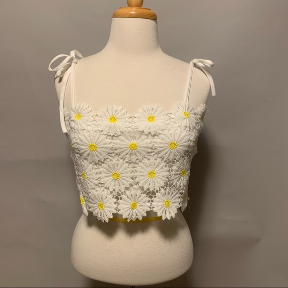 Daisy Crop Top - Picture 1 of 5